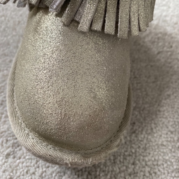 Ugg’s Toddler 8 - Picture 2 of 3